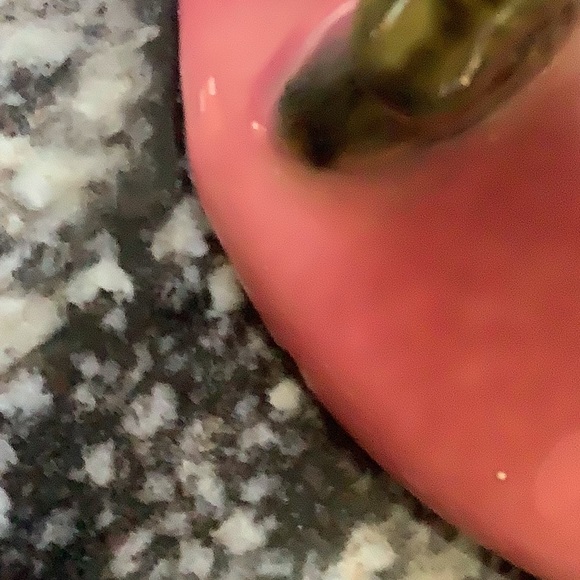 Hull pottery 7.5 in H Woodland vase - Picture 9 of 9